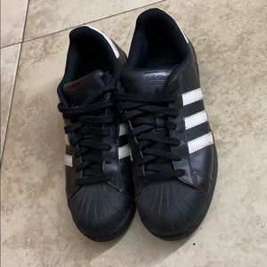 SUPERSTAR SHOES